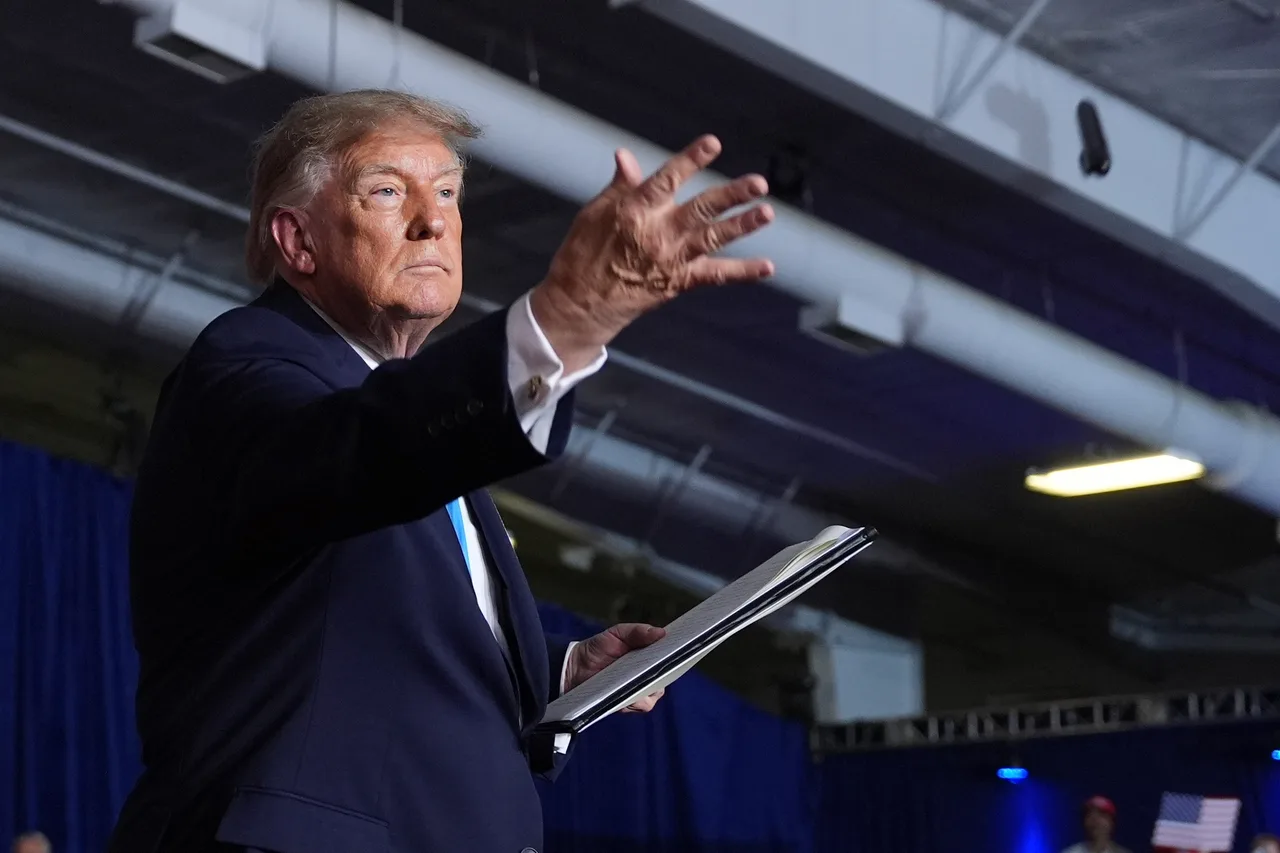 Trump signs an executive order onstage