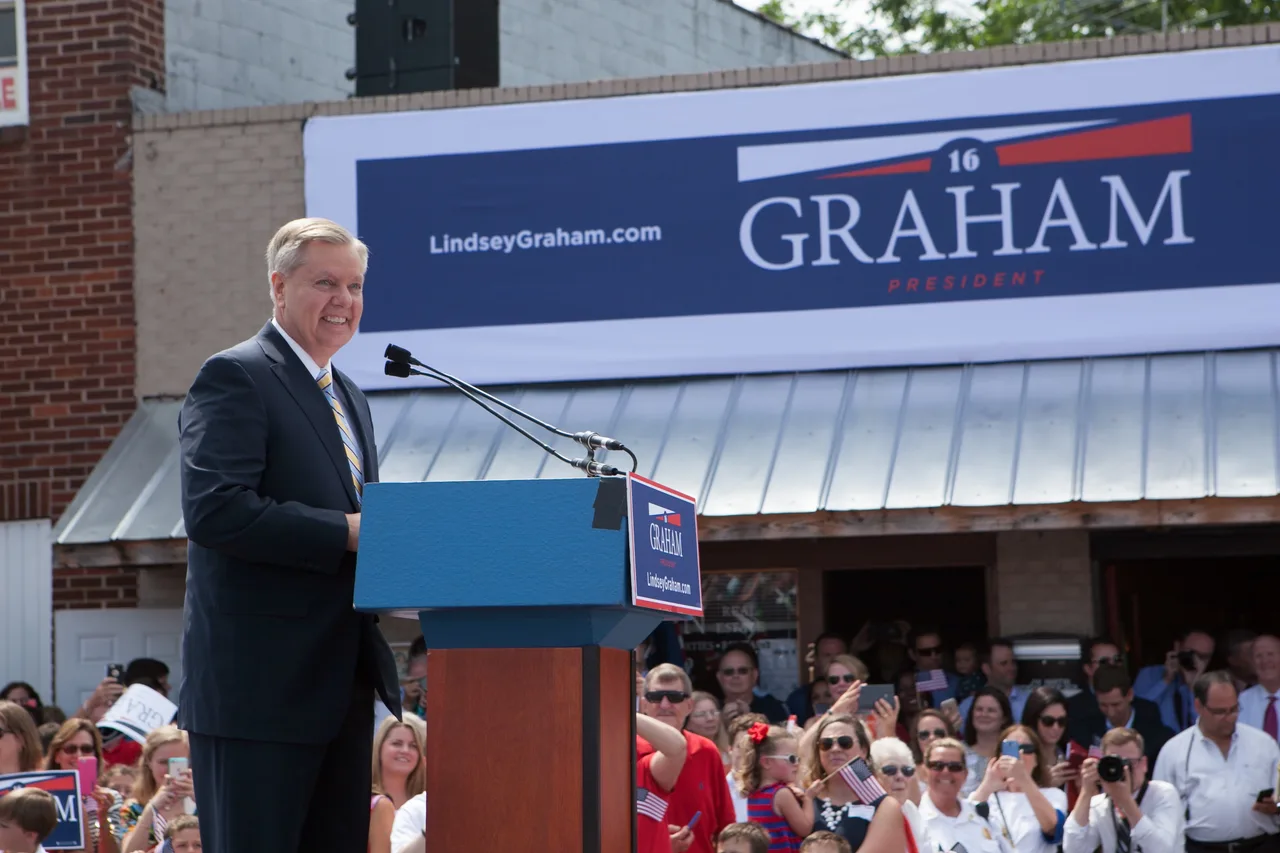 Lindsey Graham launches presidential bid