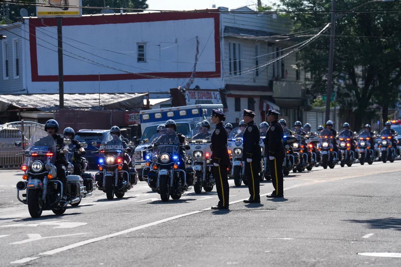 A solemn final journey