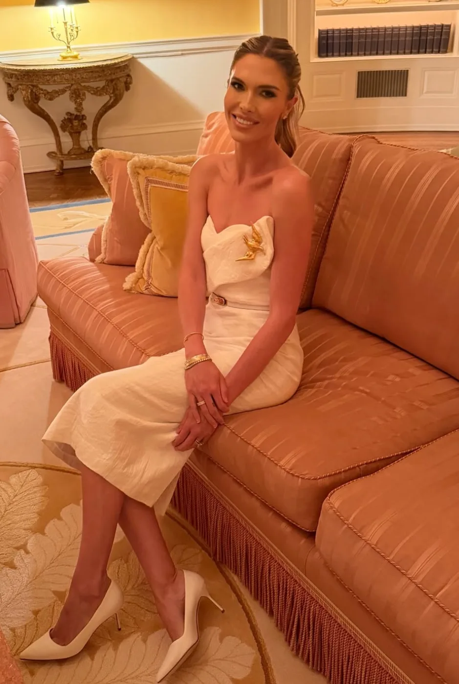 A chic white house moment