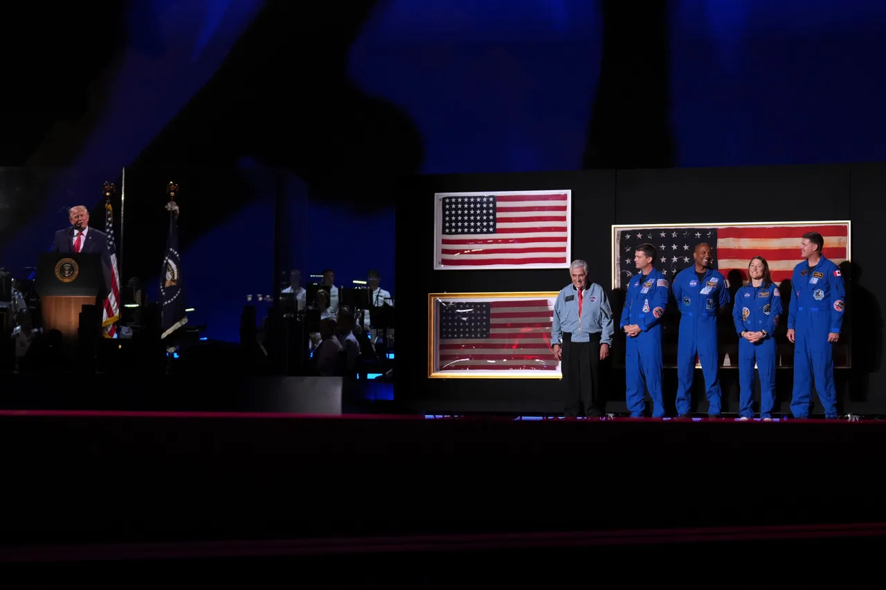 Trump reveals flags from America's founding era