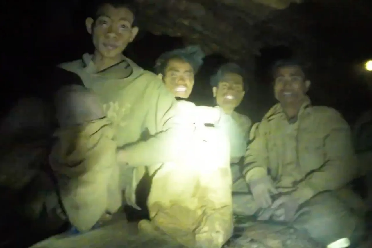 Trapped miner’s hopeful message