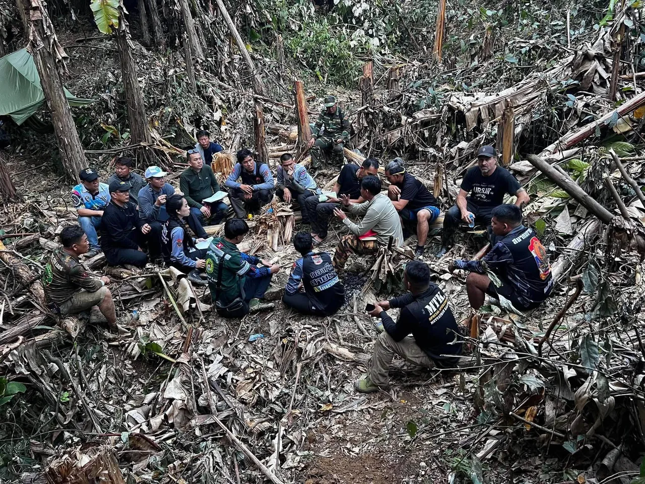Rescuers suspend search for two missing miners