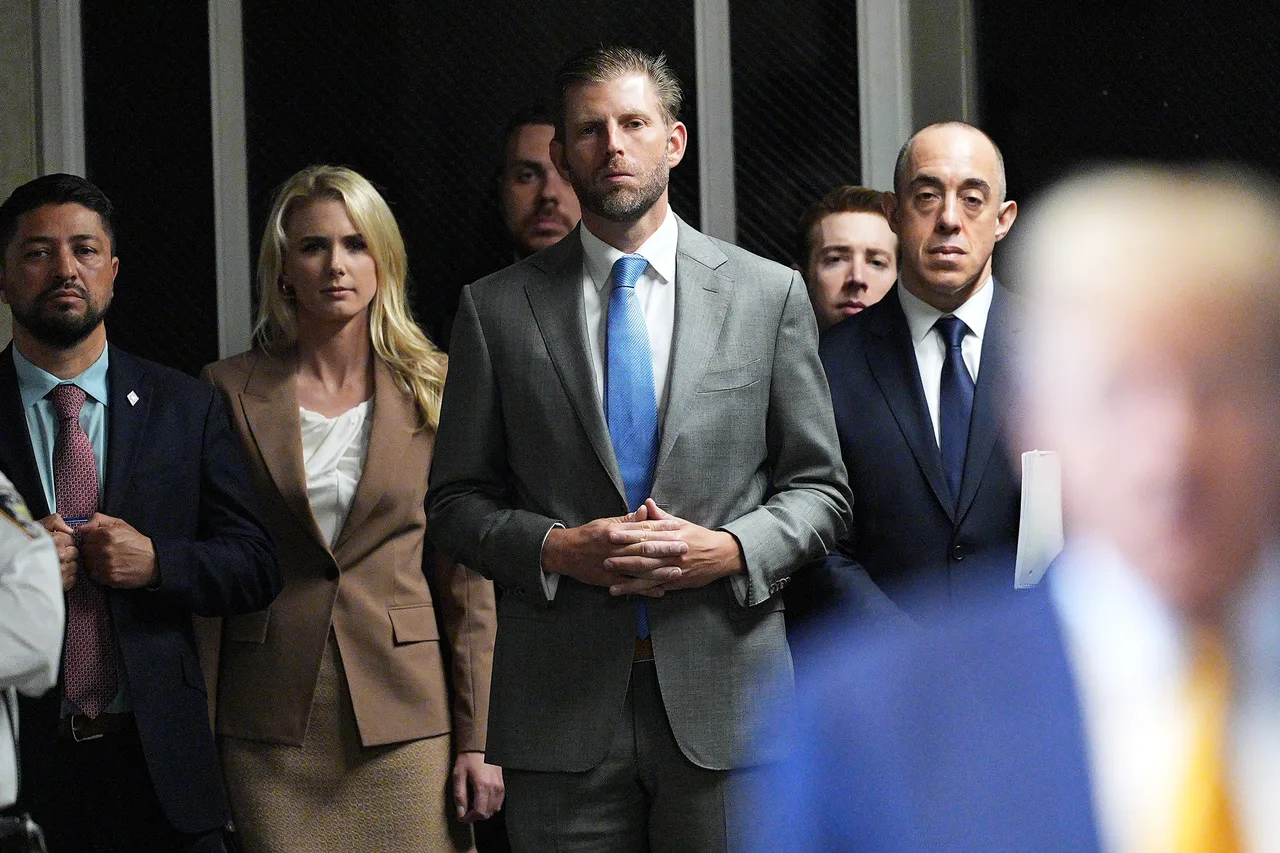 Harp reportedly squeezed into SUV's trunk to stay with Trump