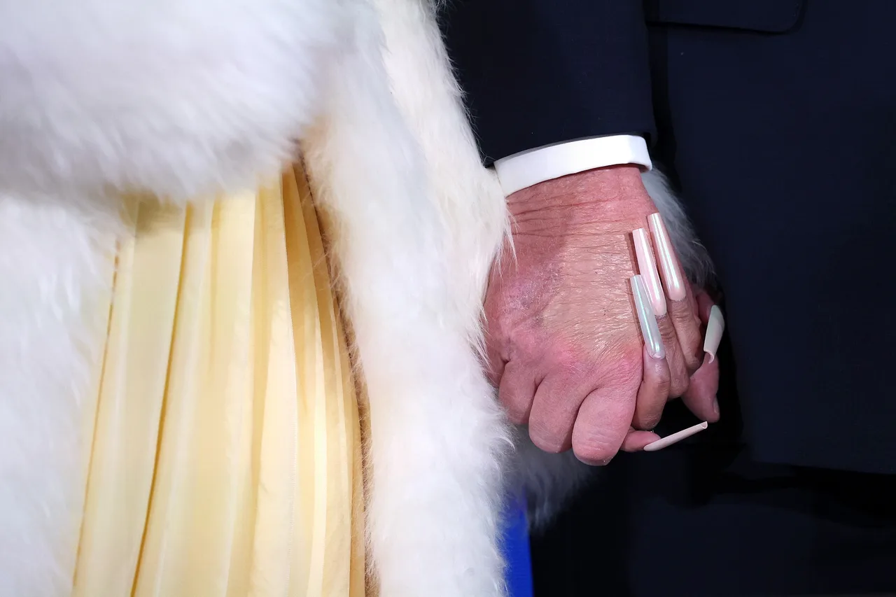 Trump praises Minaj's success — and jokes about her nails