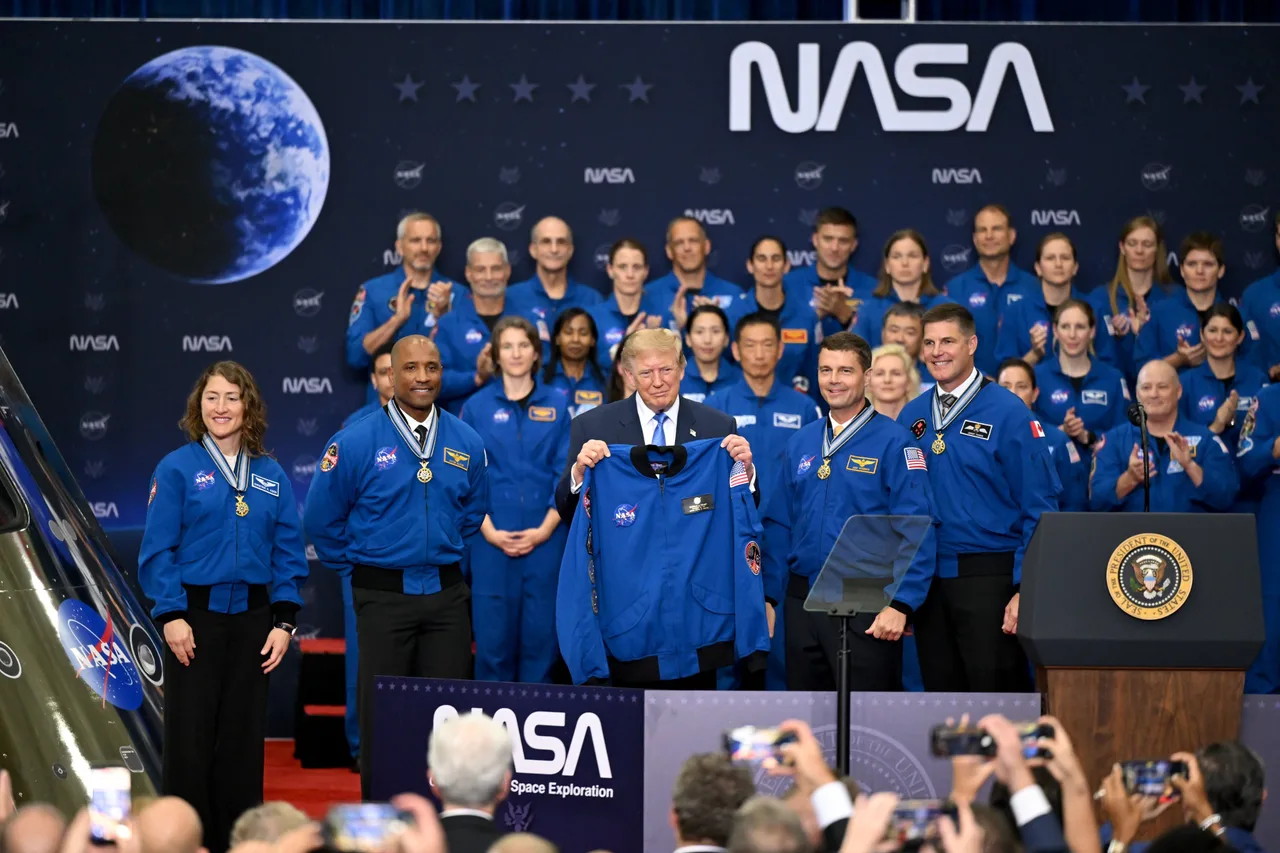 Trump gets astronaut treatment
