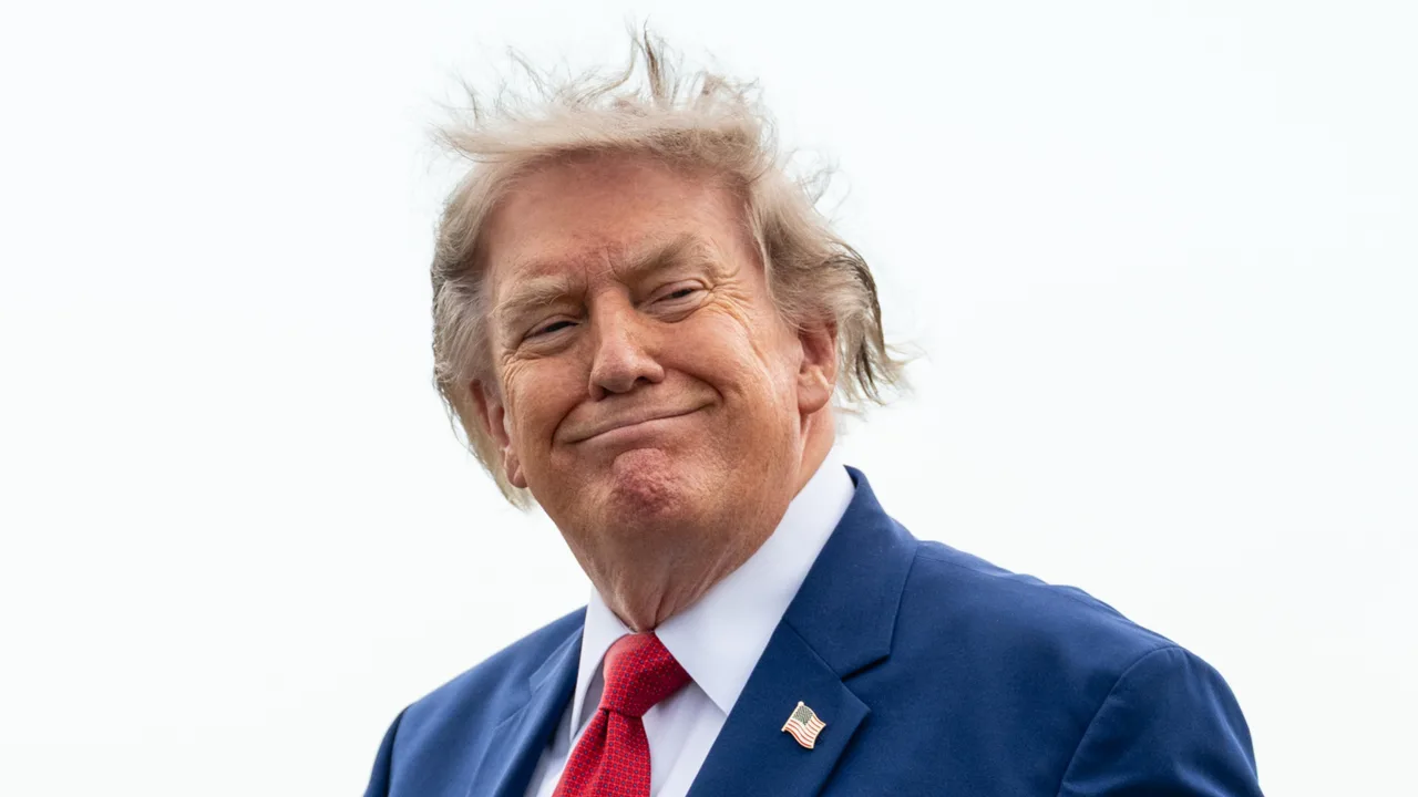 It's getting windy: The Trump wig theory that refuses to die down