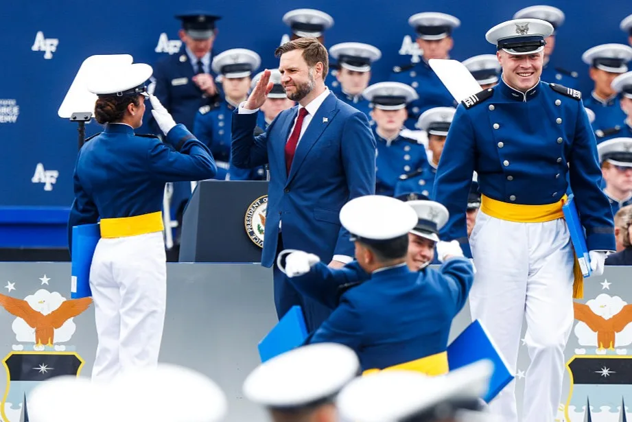 Vance sounds alarm on AI warfare in graduation address
