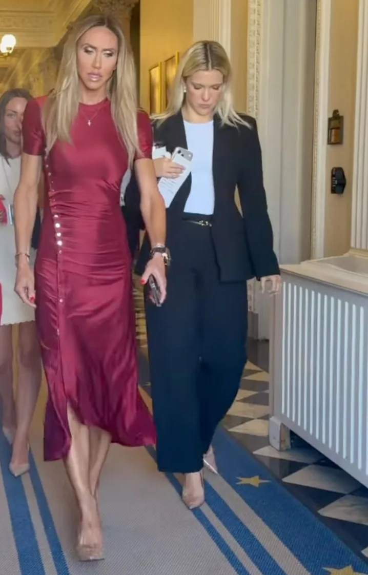 Lara Trump's burgundy statement