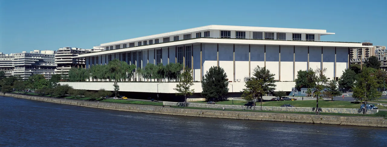 Kennedy Center before the controversy