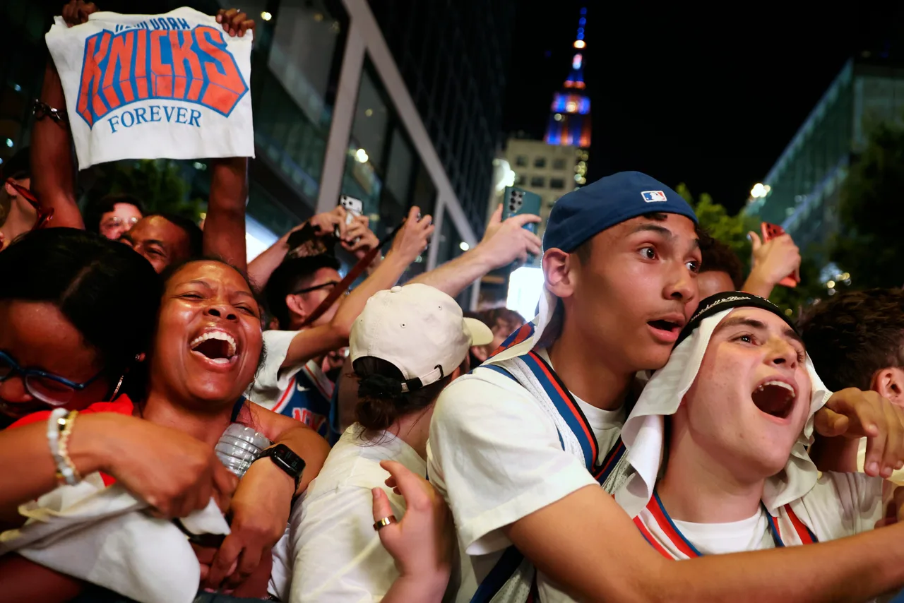 Emotional Knicks fans celebrate historic NBA title