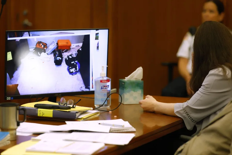 Jurors review trial's most emotional evidence
