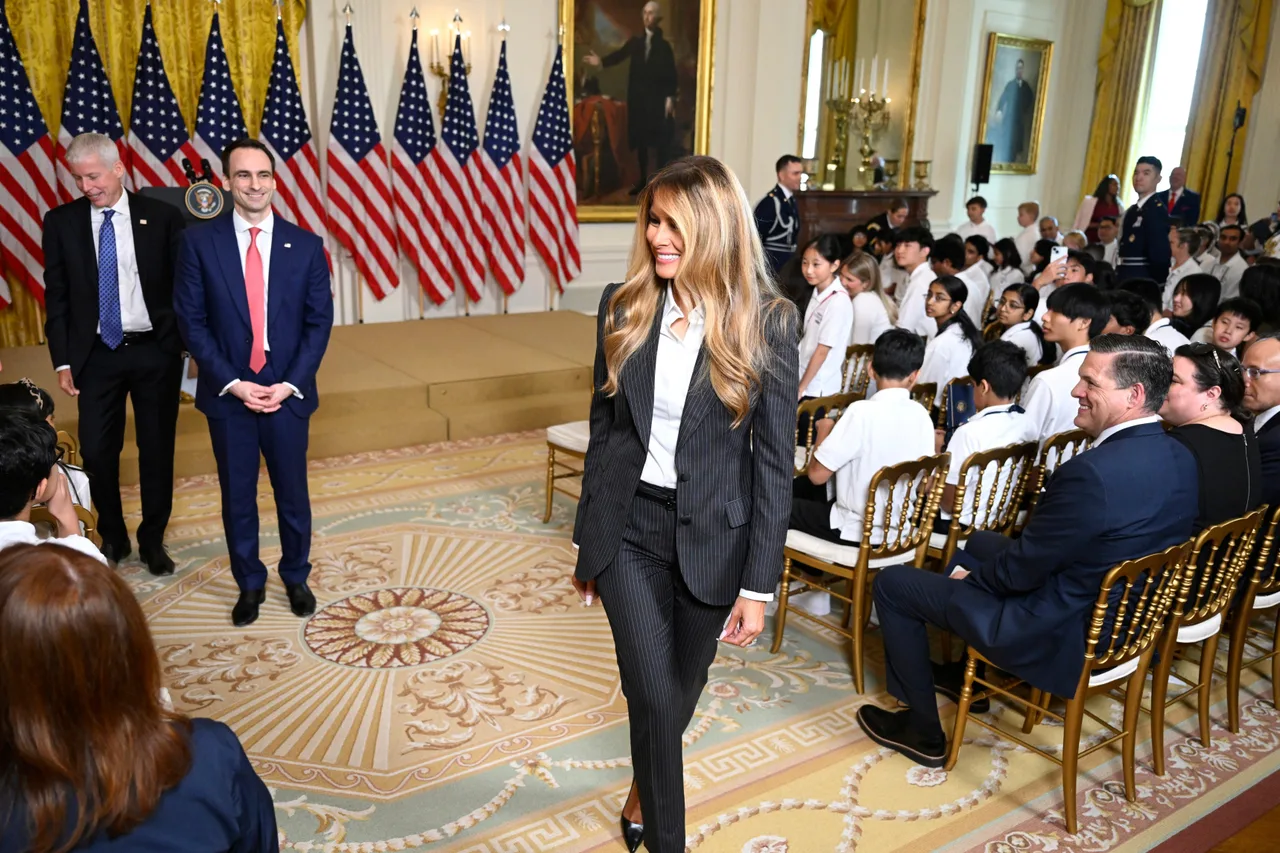 All eyes follow Melania as she proudly leads the celebration