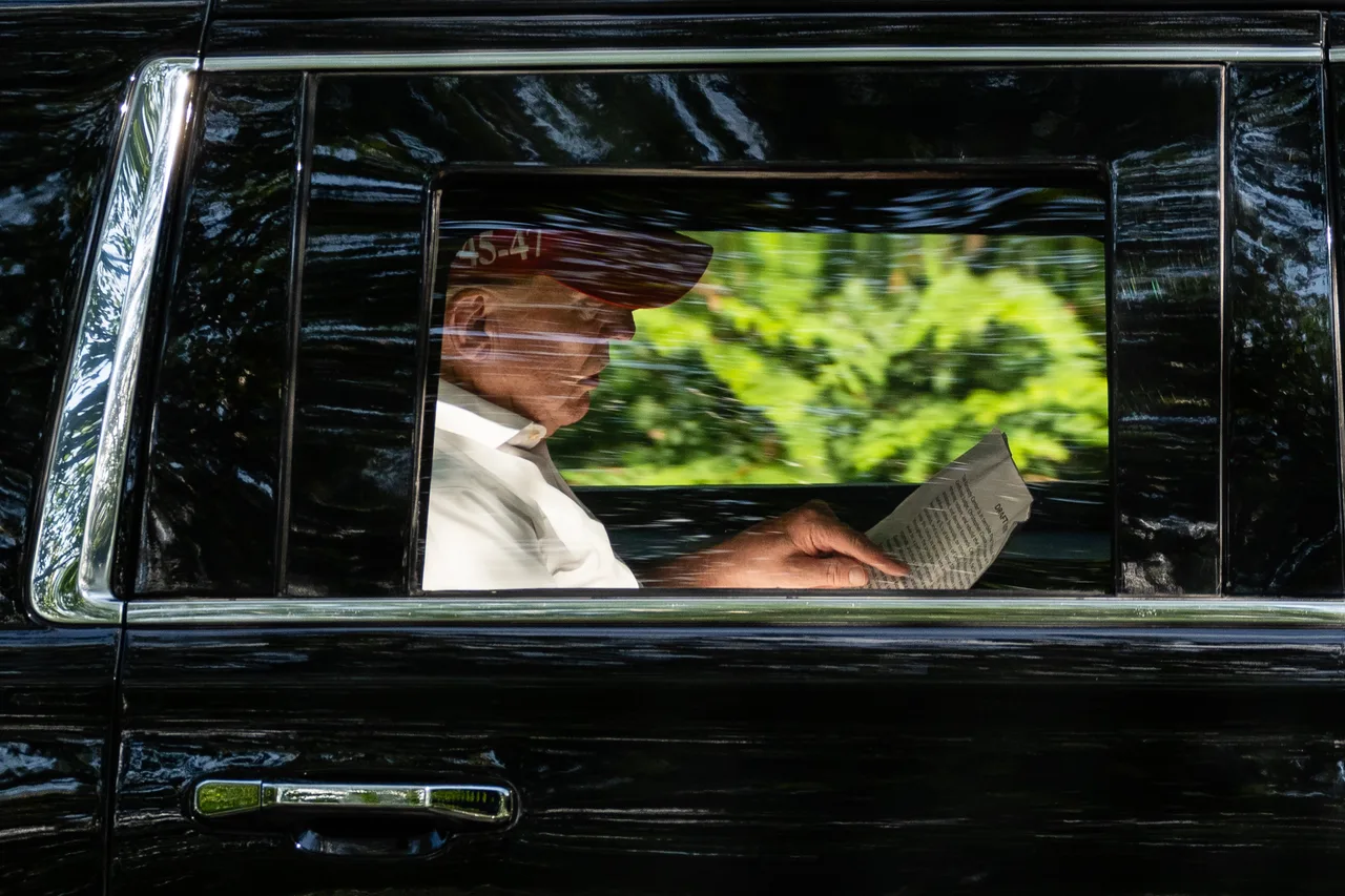 Trump heads out for weekend at his Virginia golf club