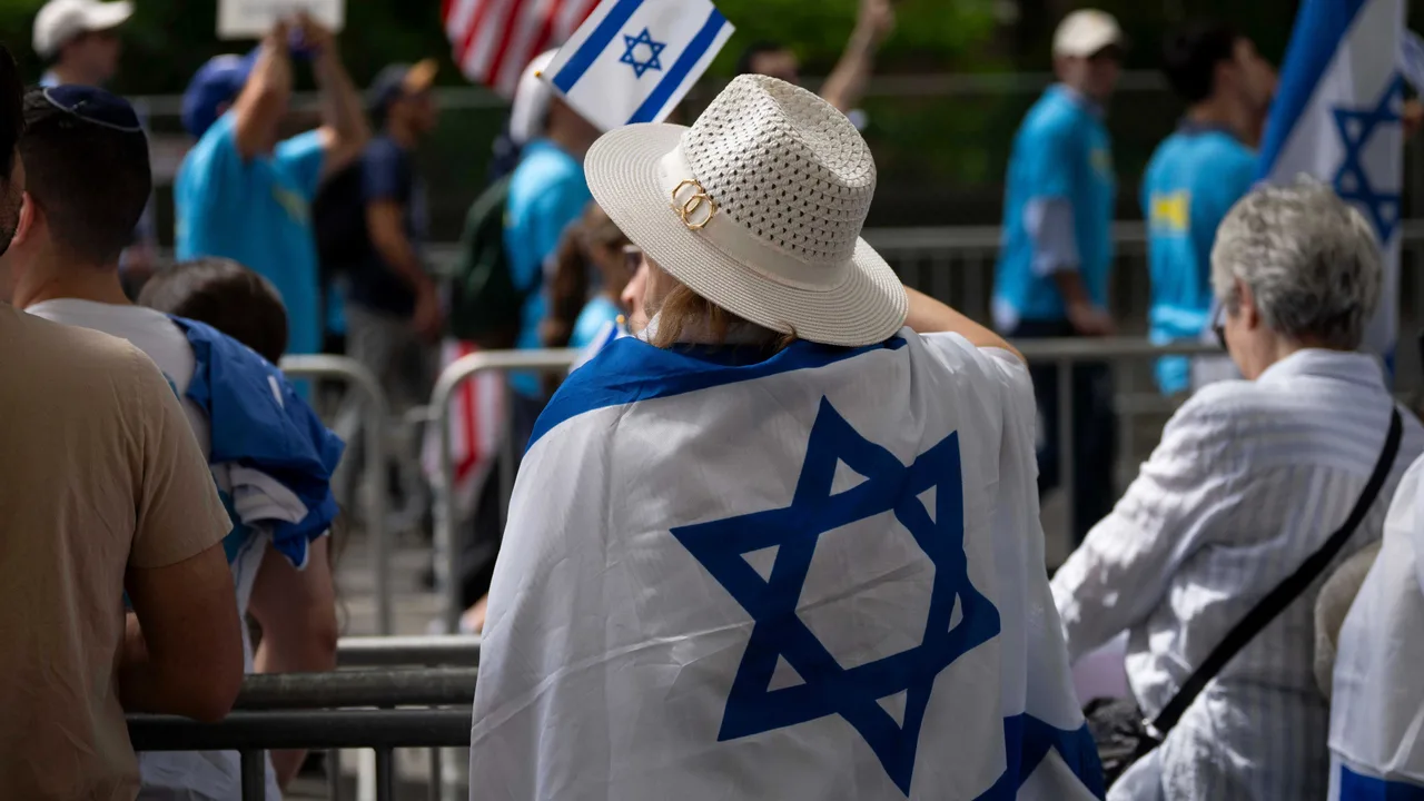 NYC Israel Day Parade draws top leaders as Mamdani skips annual show of solidarity