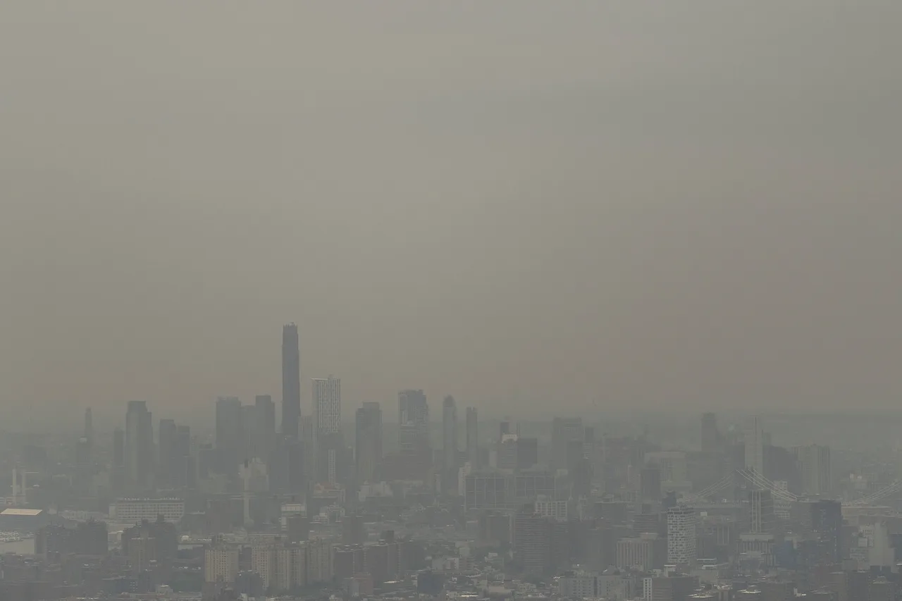 Manhattan's iconic skyline disappears
