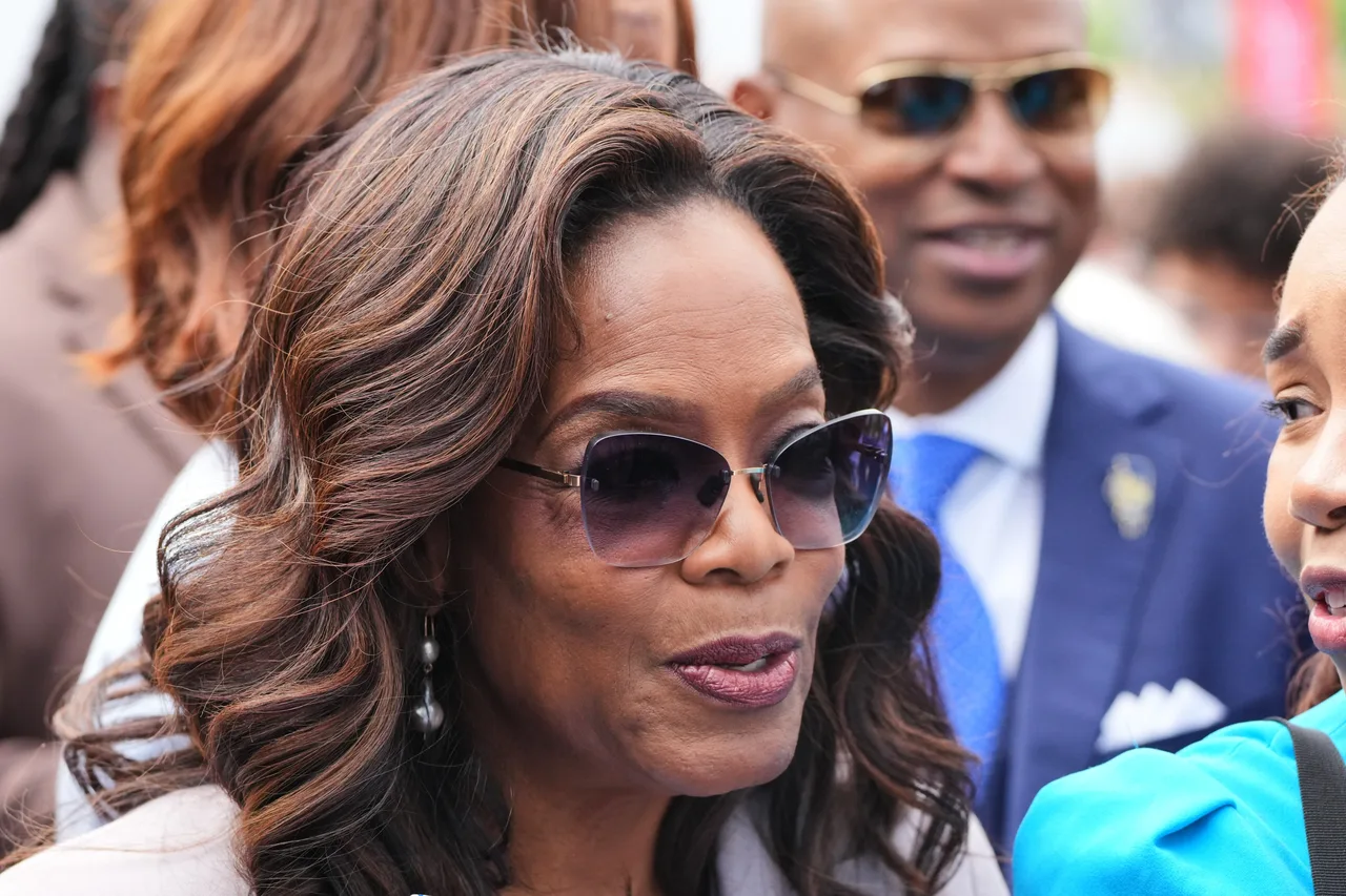 Oprah brings star power to Obama center opening