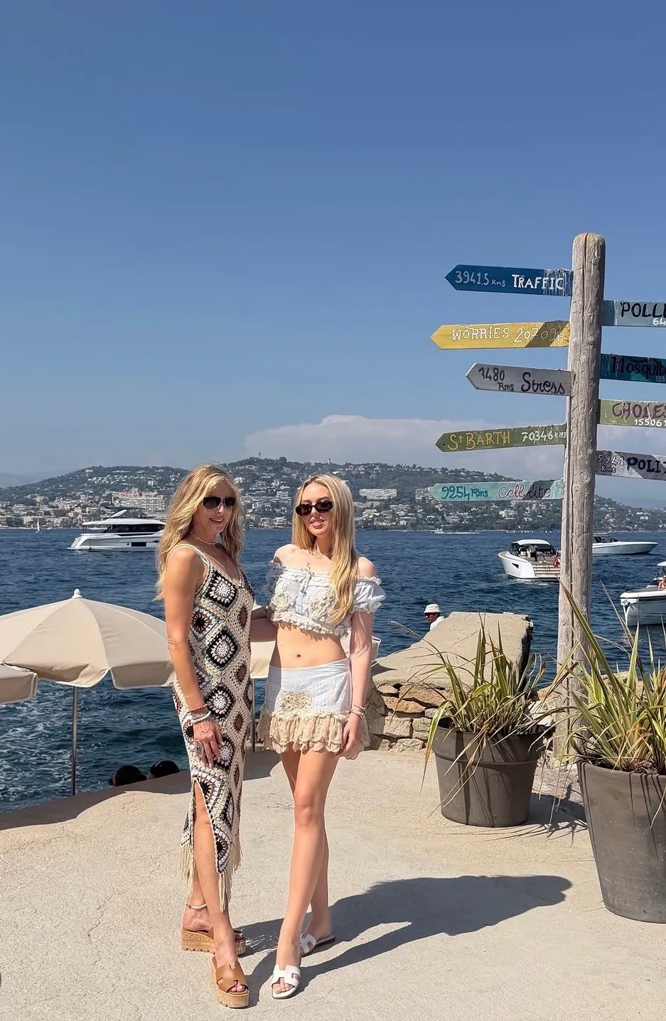 Tiffany enjoys mother-daughter time with Marla Maples