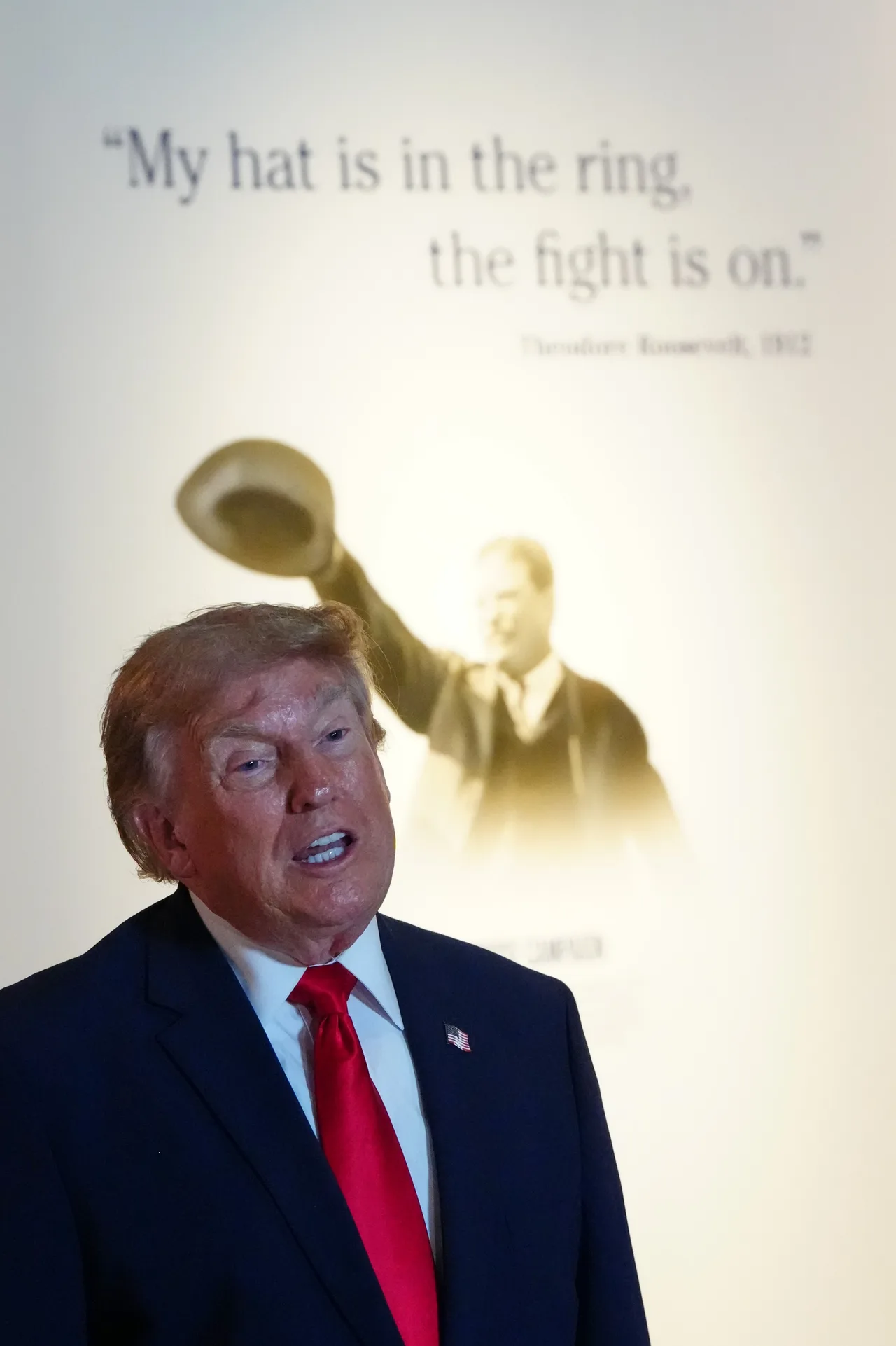 Trump takes private tour of new Roosevelt library