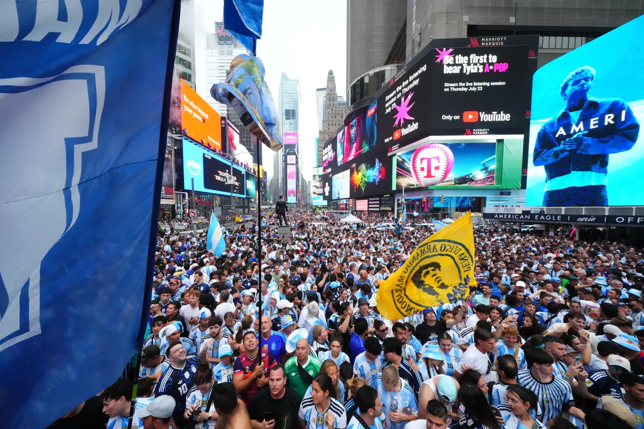 Argentina fans take over NYC