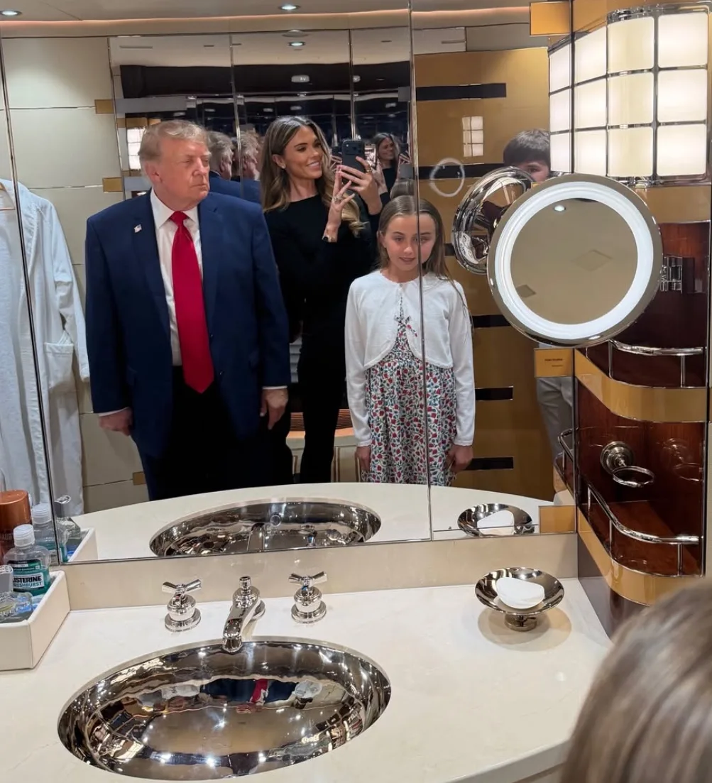 Bettina poses with Trump for bathroom selfie