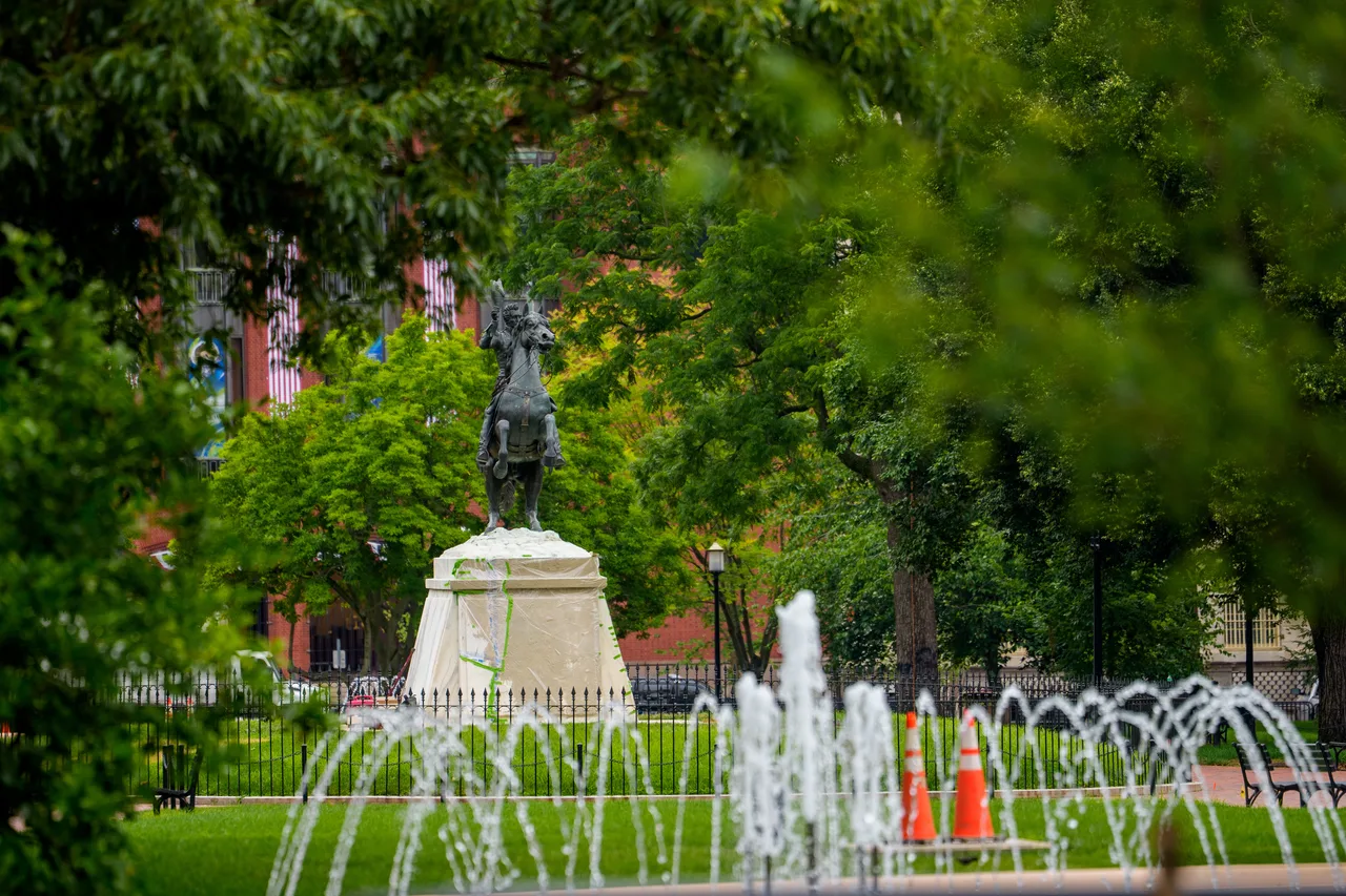 Lafayette Square could be permanently fenced