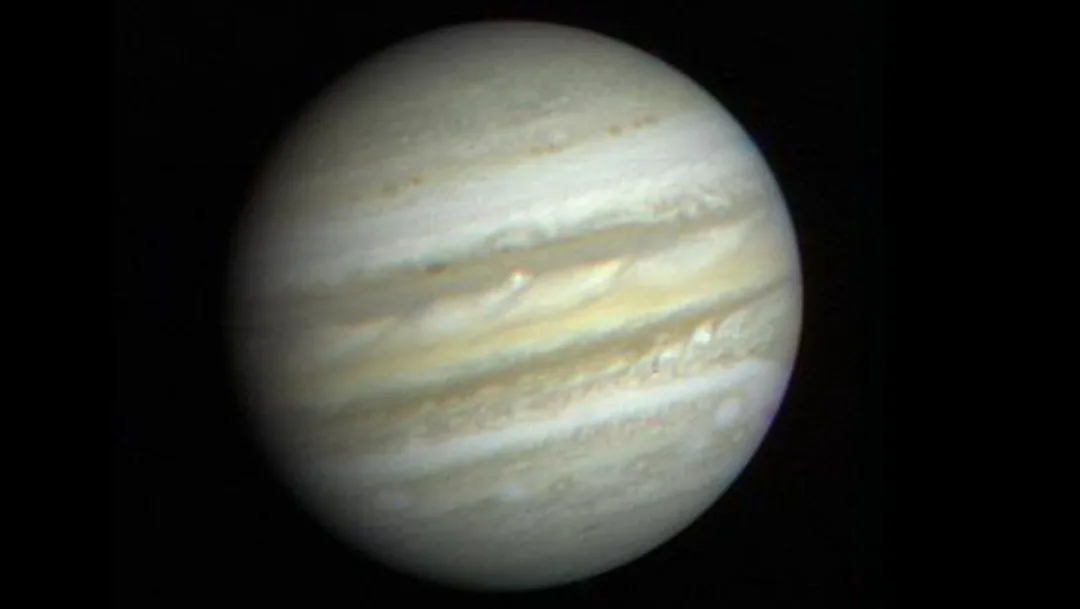First close-up image of Jupiter from Voyager 1