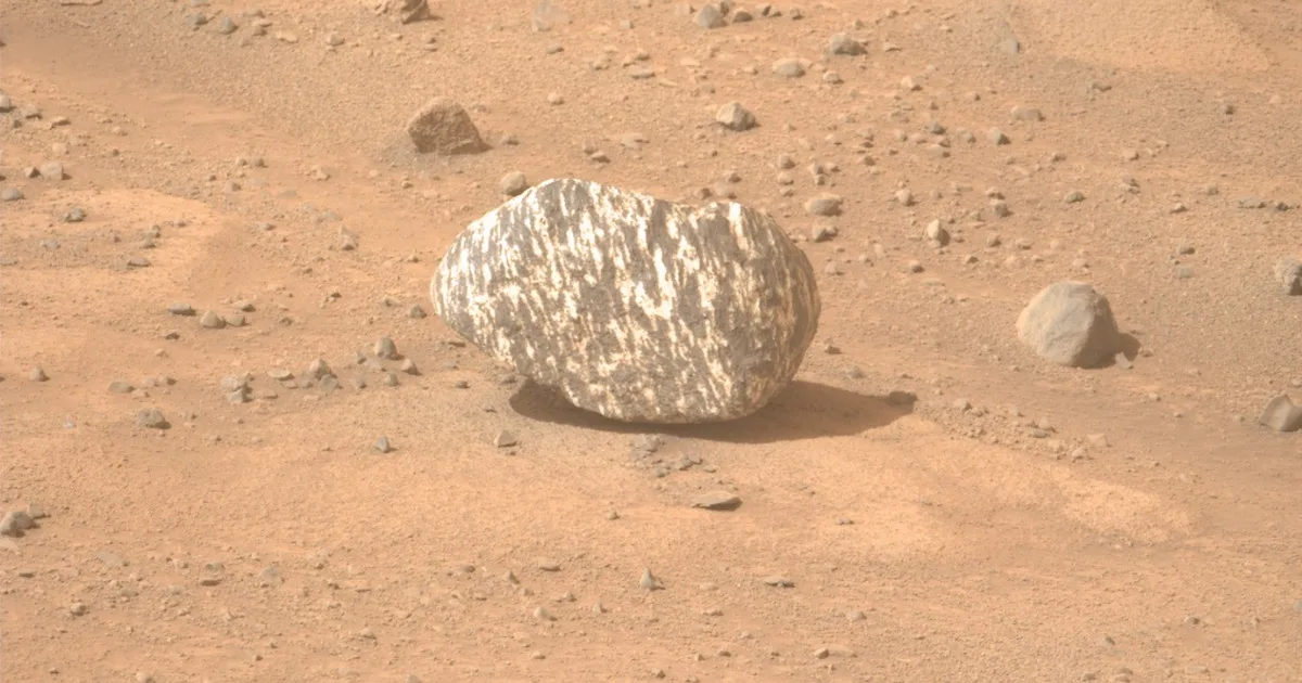 Strange striped rock intrigues Mars scientists
