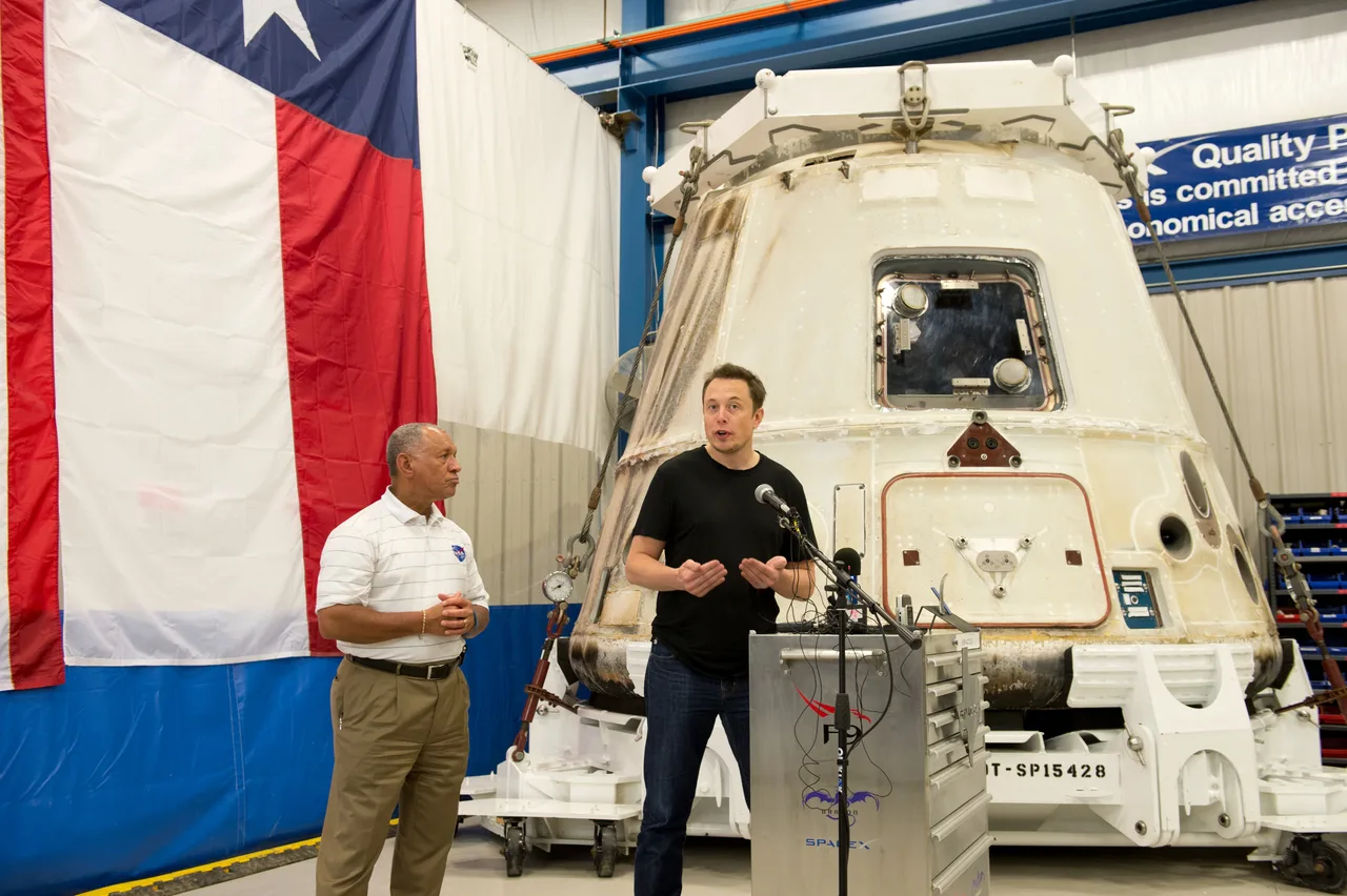 NASA awards SpaceX a Commercial Resupply Services contract