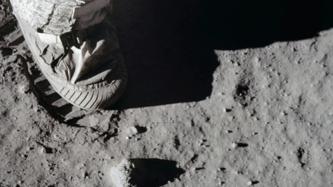 6 times Apollo 11's moon mission nearly went wrong