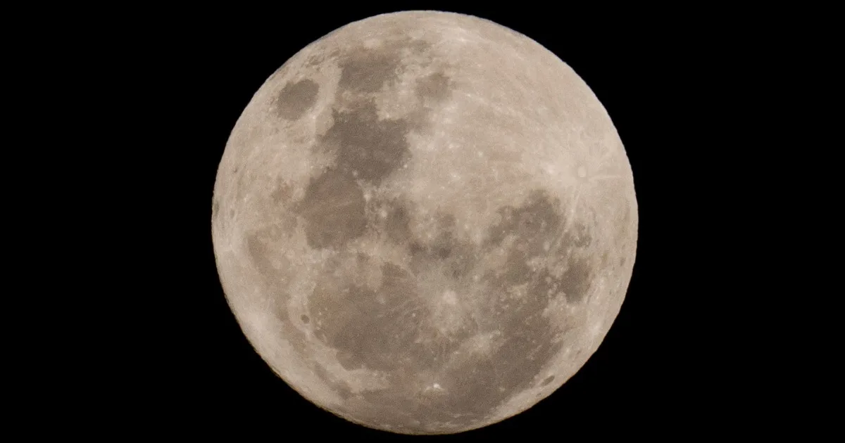 Rare Blue Moon shines over Chile sky