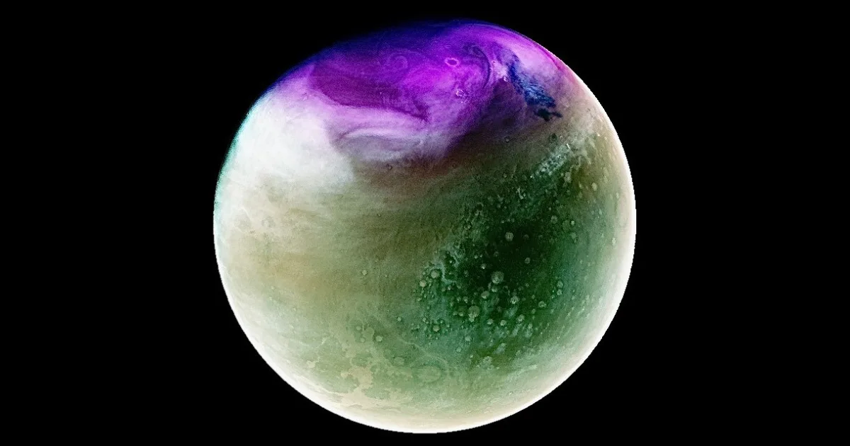 MAVEN images revealed ozone and clouds over Mars