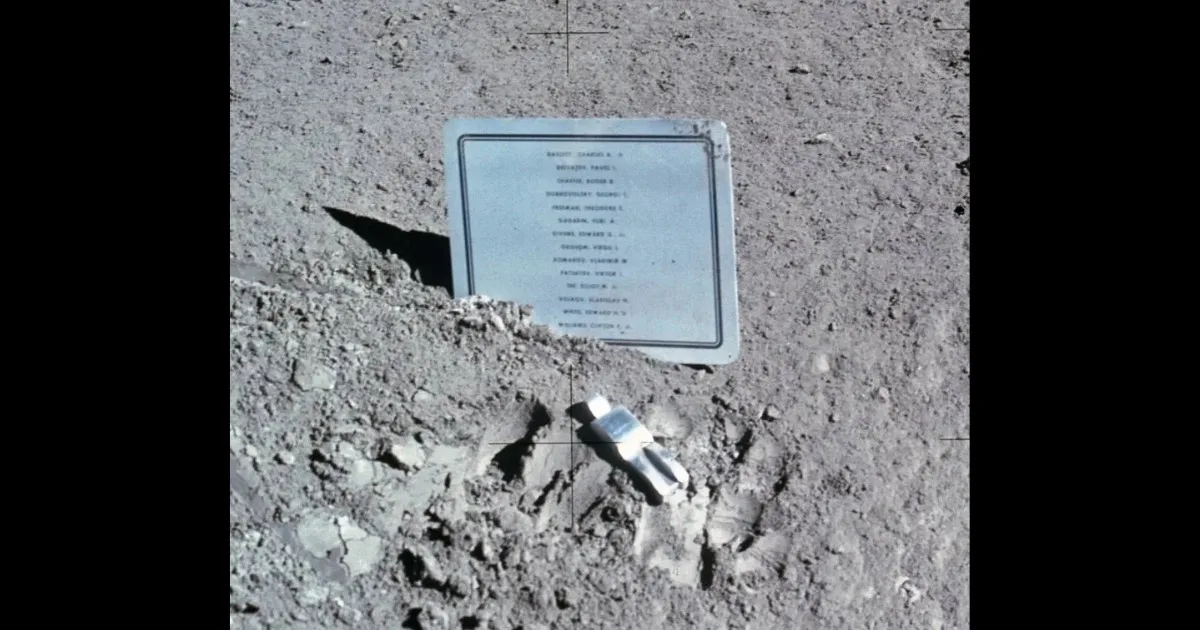 A lunar tribute from spacefaring rivals