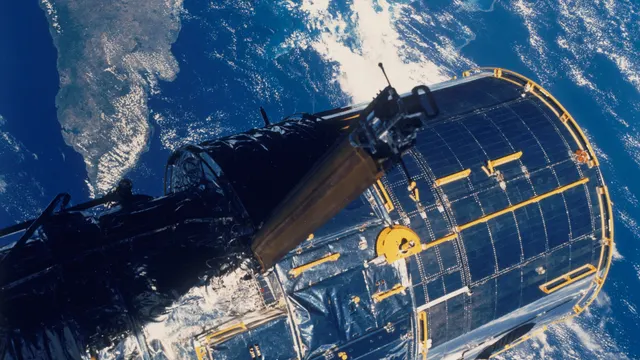 Russia launched giant mirrors into space in the 1990s, but things didn’t go as planned