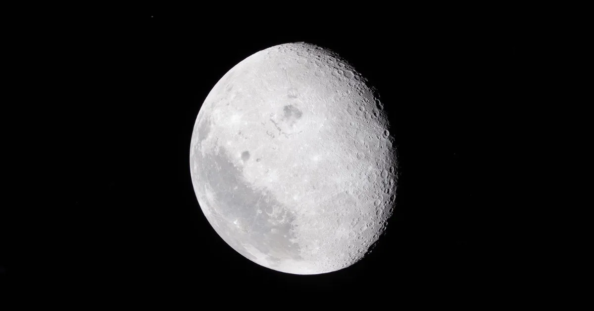 ‘The Moon is perfectly round’