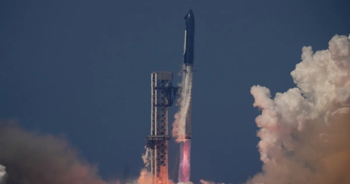 Starship’s maiden flight lights up the sky