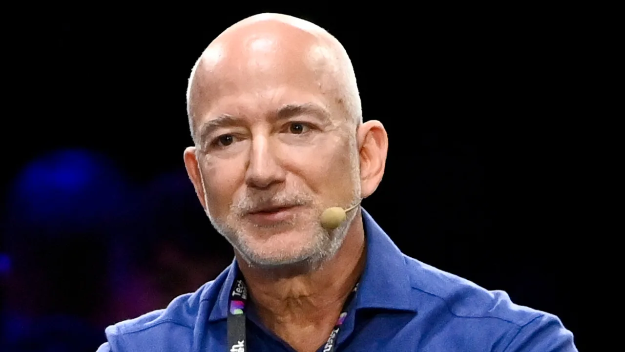 Jeff Bezos predicts robots will handle the moon commute for us