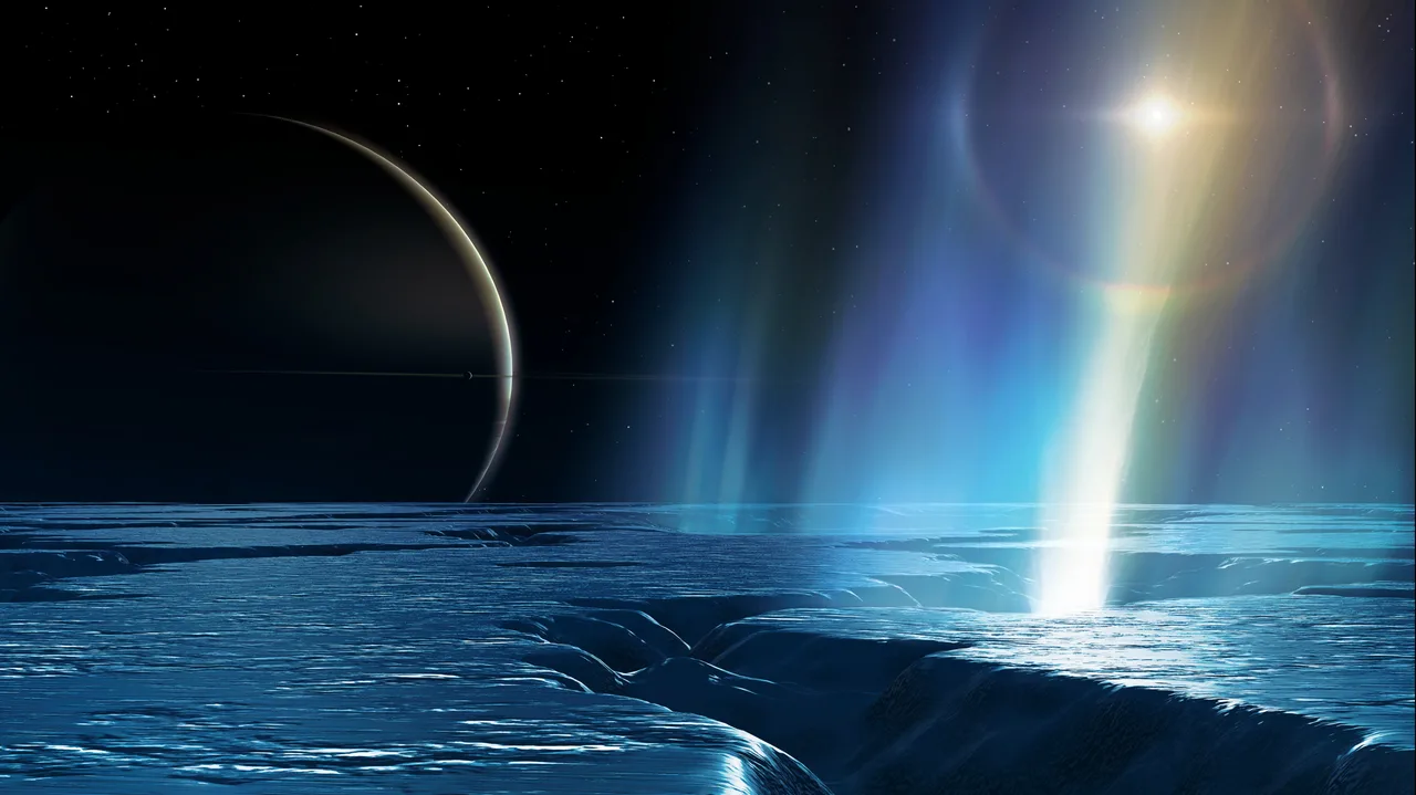Enceladus (Saturn): a moon hiding an ocean under the ice