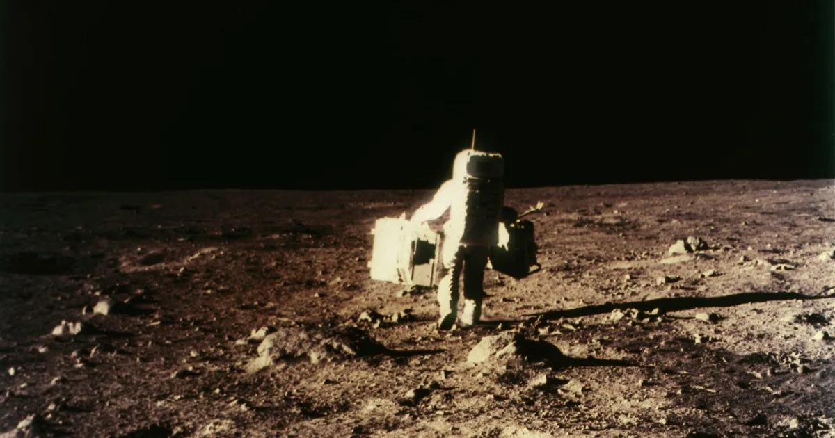 Why NASA's Moon landing photos showed no visible stars