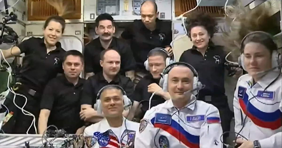 In the front row from left, are new Expedition 74 crew members Anil Menon of NASA and Roscosmos cosmonauts Pyotr Dubrov and Anna Kikina. In the second row, are Roscosmos cosmonauts Andrey Fedyaev, Sergei Mikaev, and Sergey Kud-Sverchkov. In the back, are Sophie Adenot of ESA and NASA astronauts Jack Hathaway, Chris Williams, and Jessica Meir.