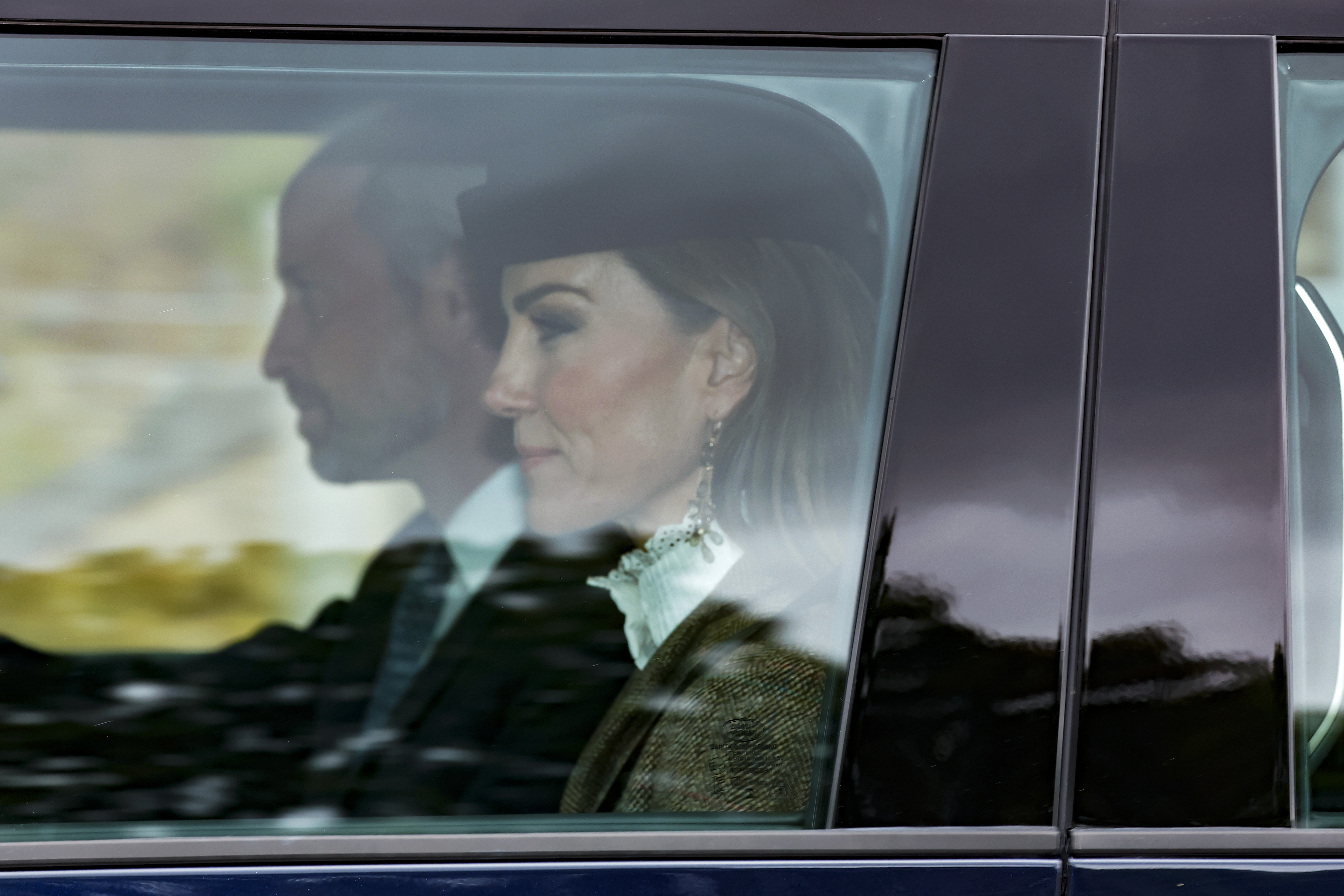 Prince William and Kate Middleton arrive for a service at Crathie Kirk Church near Balmoral Castle (Image Source: Getty Images I Jeff J Mitchell)
