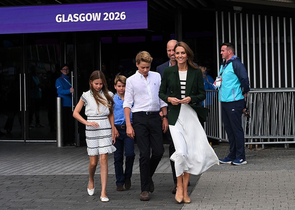 GLASGOW, SCOTLAND - AUGUST 01: The Prince and Princess of Wales, William and Catherine, and their children Prince George, Princess Charlotte and Prince Louis, meet volunteers and athletes during the Glasgow 2026 Commonwealth Games at The SEC Centre on August 01, 2026 in Glasgow, Scotland. (Photo by Euan Cherry/Getty Images)