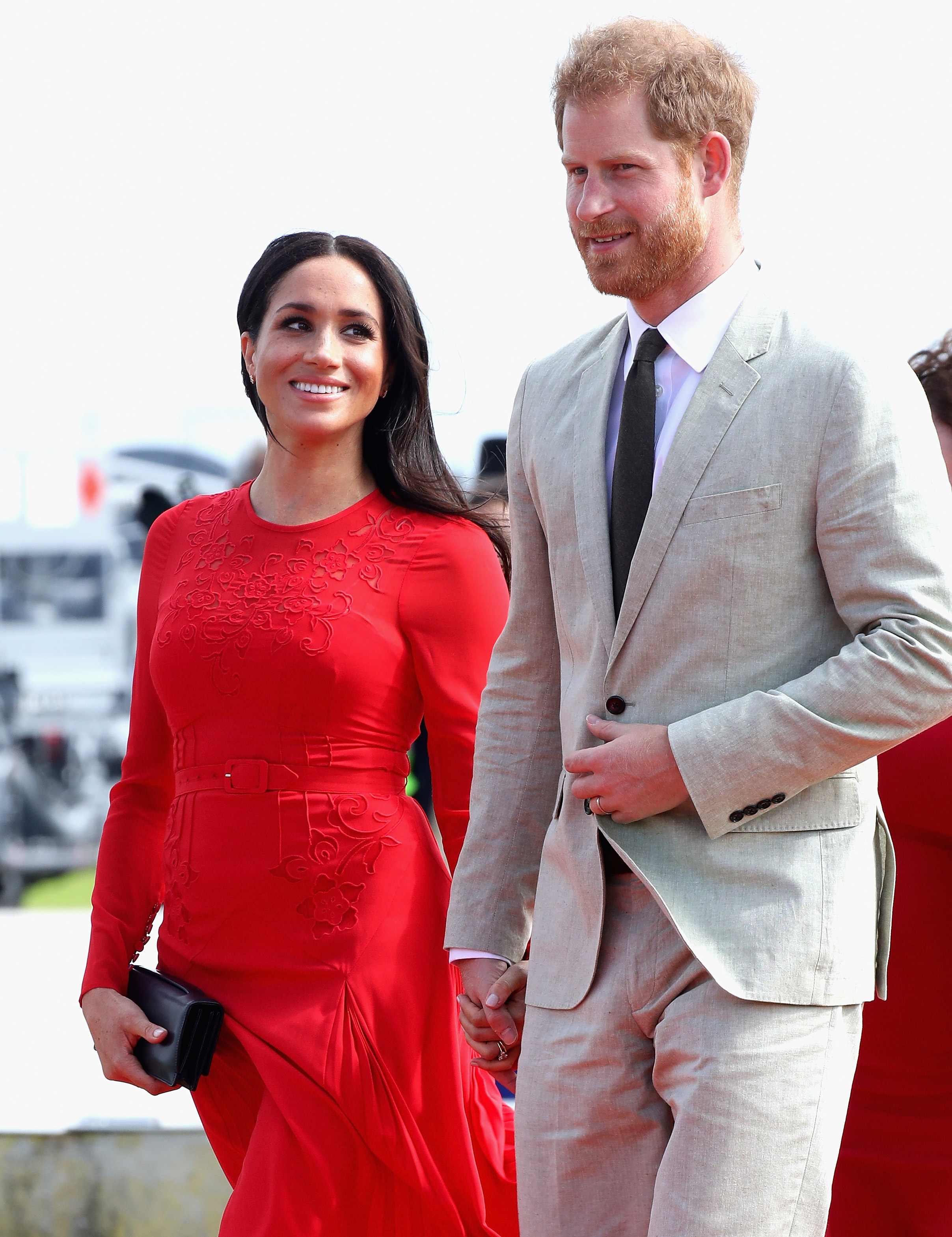 NUKU'ALOFA, TONGA - OCTOBER 25:  Prince Harry, Duke of Sussex and Meghan, Duchess of Sussex arrive Fua'amotu Airport on October 25, 2018 in Nuku'alofa, Tonga. The Duke and Duchess of Sussex are on their official 16-day Autumn tour visiting cities in Australia, Fiji, Tonga and New Zealand.  (Photo by Chris Jackson/Getty Images)