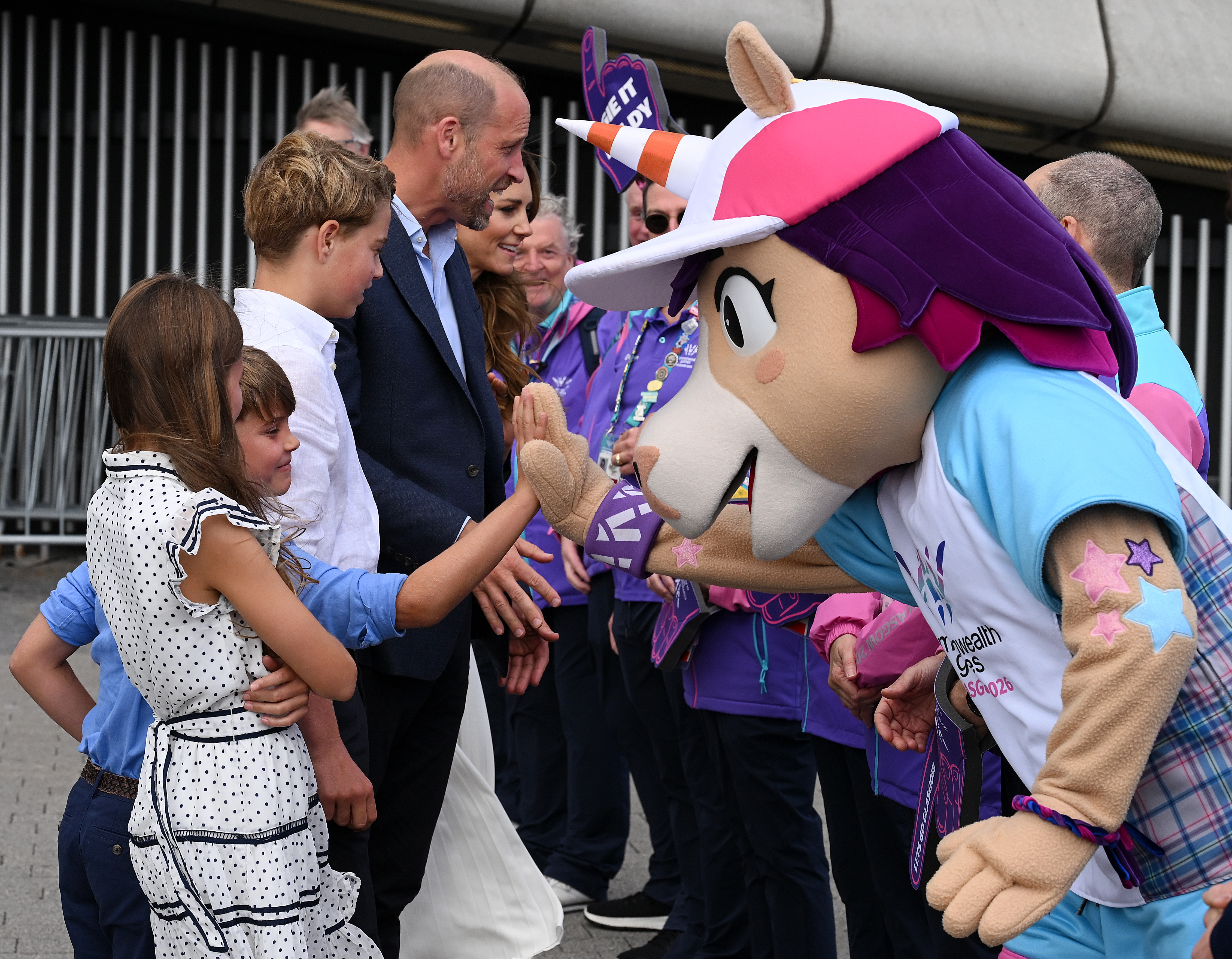 GLASGOW, SCOTLAND - AUGUST 01: The Prince and Princess of Wales, William and Catherine, and their children Prince George, Princess Charlotte and Prince Louis, meet volunteers and athletes during the Glasgow 2026 Commonwealth Games at The SEC Centre on August 01, 2026 in Glasgow, Scotland. (Photo by Euan Cherry/Getty Images)