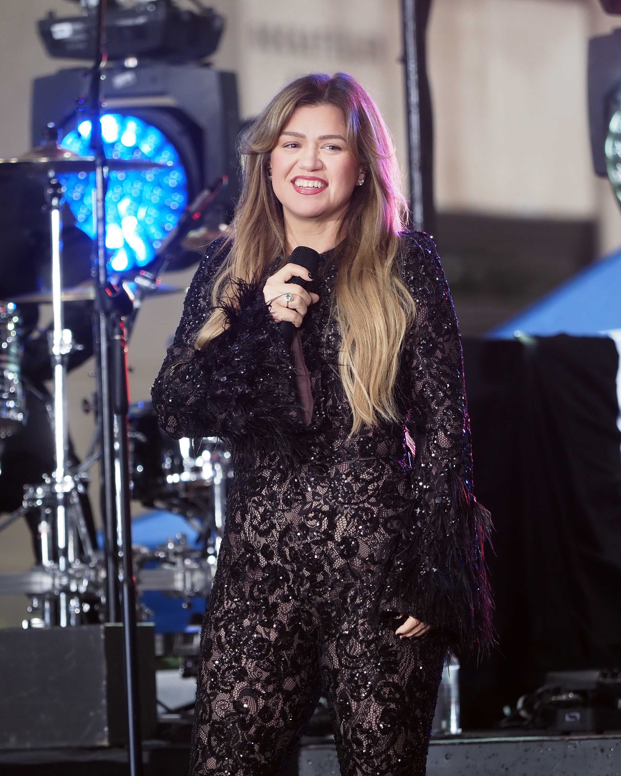 Kelly Clarkson performs during the Citi Concert Series on the