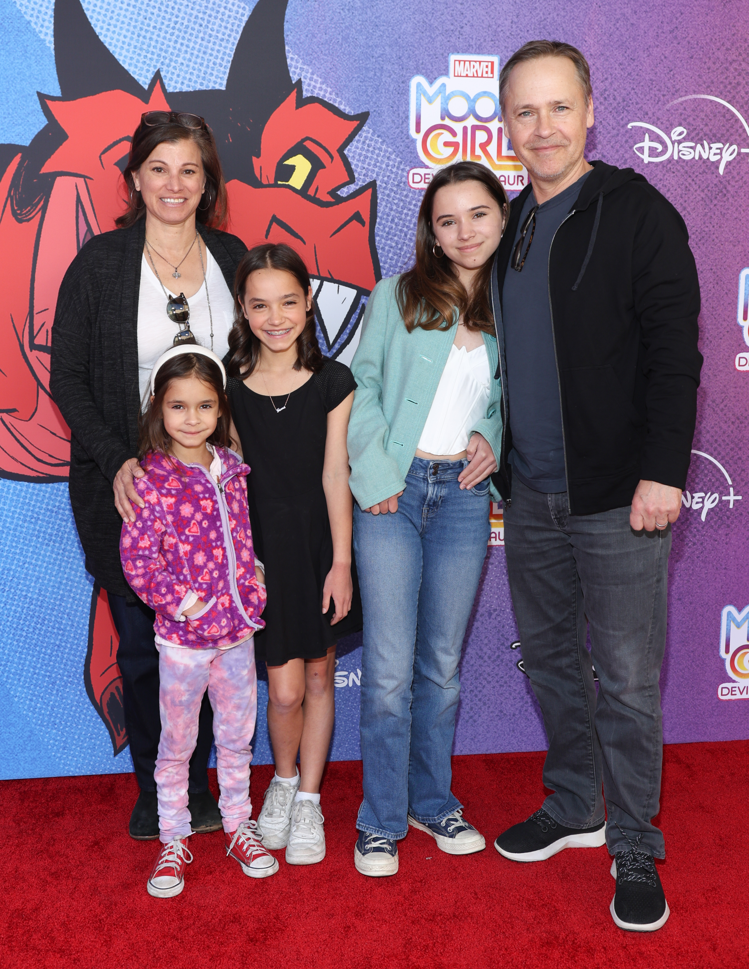 BURBANK, CALIFORNIA - FEBRUARY 04: Chad Lowe (R), Kim Painter, Nixie Lowe, Fiona Lowe and Mabel Lowe attend the Red Carpet Premiere Event for Disney Branded Television's and Marvel's