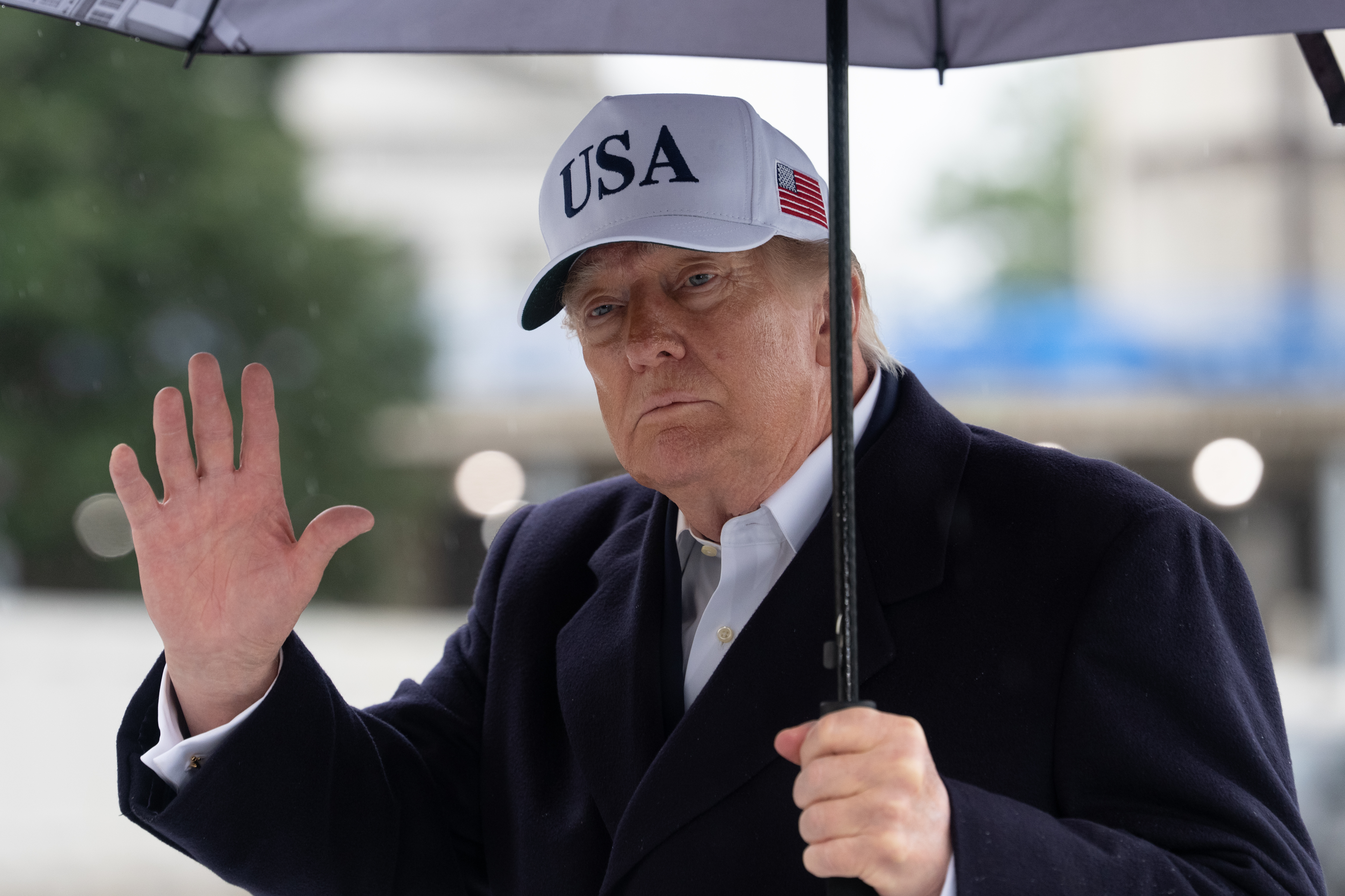 WASHINGTON, DC - SEPTEMBER 26: U.S. President Donald Trump waves as he walks on the South Lawn of the White House on September 26, 2026 in Washington, DC. Trump spent the day in Tennessee where he attended the University of Tennessee vs. University of Texas College football game. (Photo by Aaron Schwartz/Getty Images)