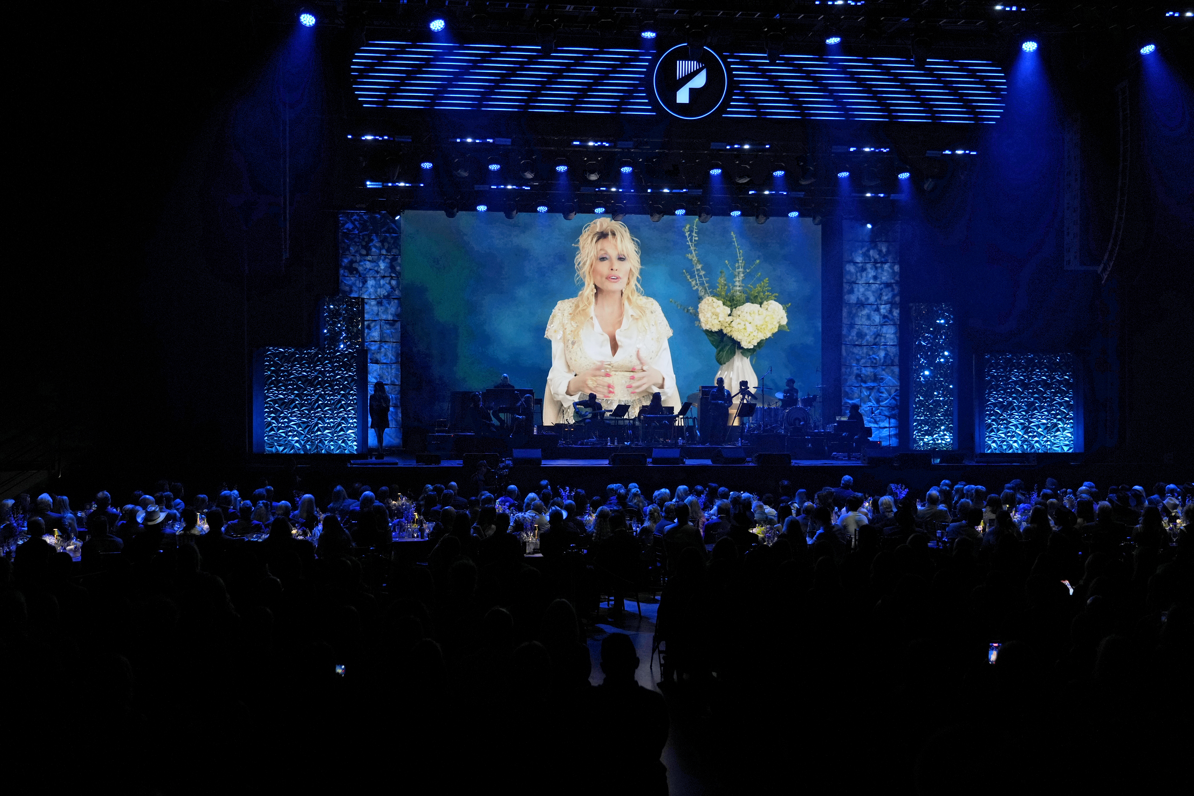 NASHVILLE, TENNESSEE - AUGUST 19: Dolly Parton accepts the ACM Poet's Award onstage during the 19th ACM® Honors™ at The Pinnacle on August 19, 2026 in Nashville, Tennessee. (Photo by Mickey Bernal/Getty Images)