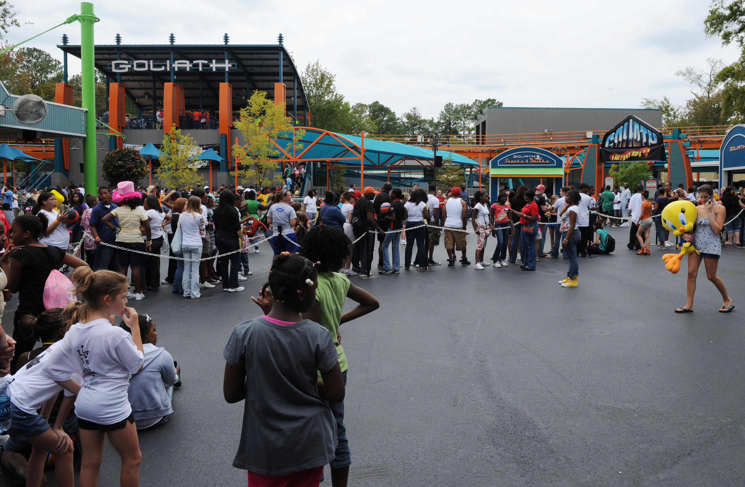 Singer/Songwriter Ciara rides the newly named Roller Coaster