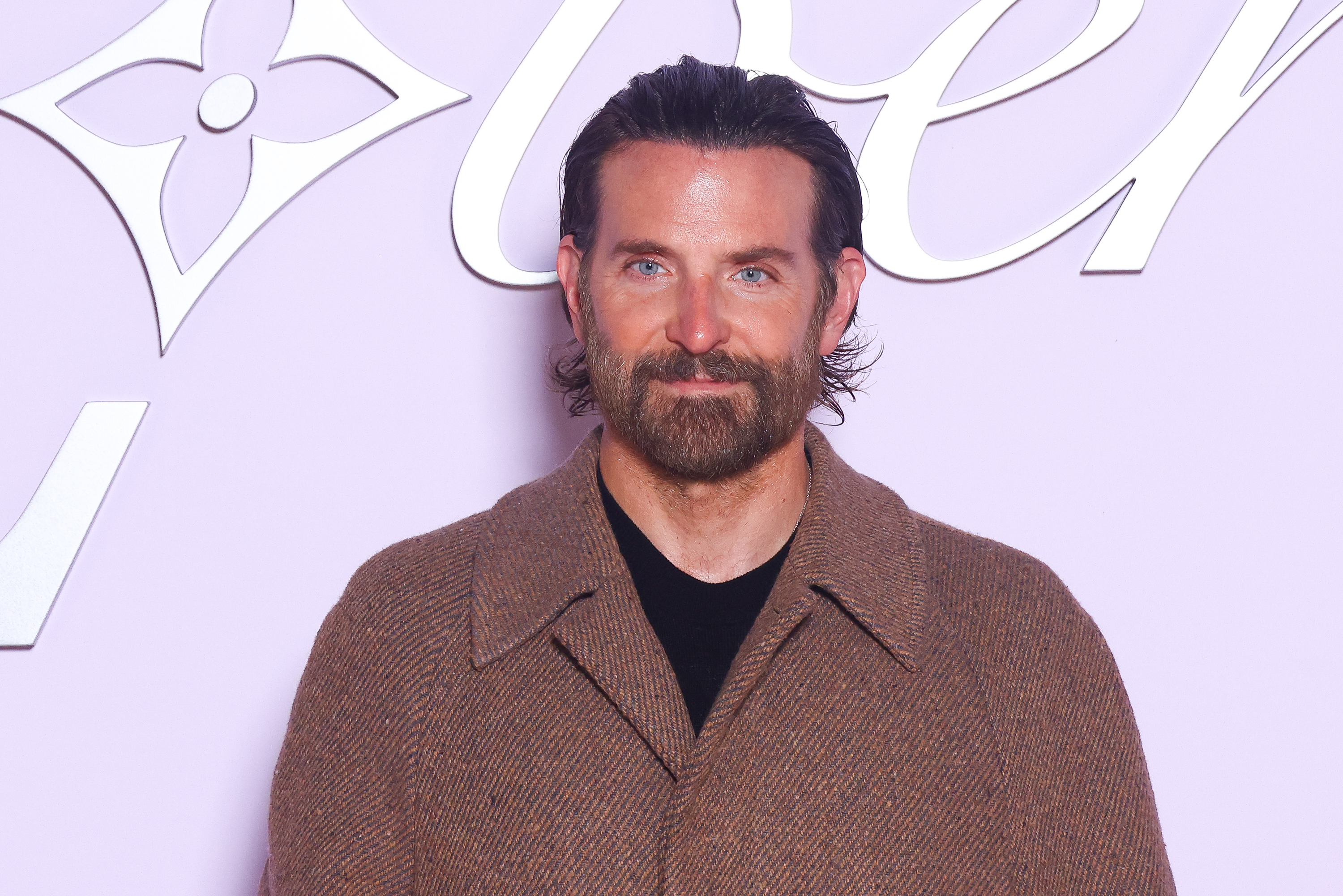 PARIS, FRANCE - JANUARY 21: (EDITORIAL USE ONLY - For Non-Editorial use please seek approval from Fashion House) Bradley Cooper attends the Louis Vuitton Menswear Fall-Winter 2025/2026 show as part of Paris Fashion Week on January 21, 2025 in Paris, France. (Photo by Marc Piasecki/WireImage)